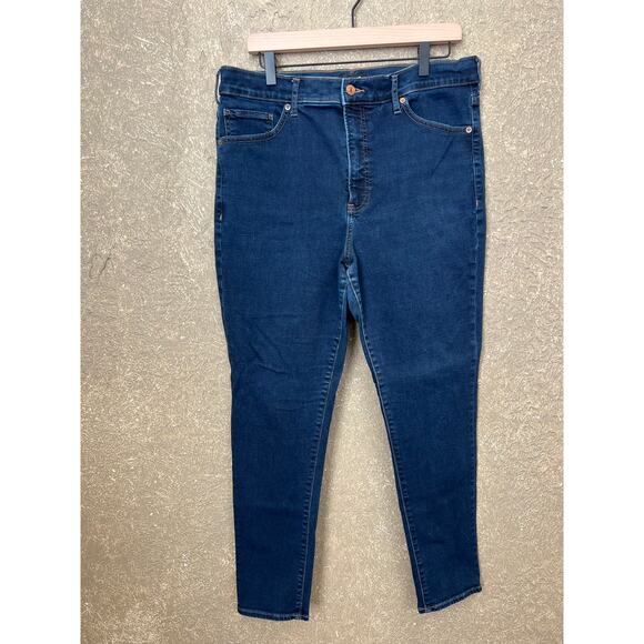 Express High Rise Dark Wash Supersoft Skinny Jeans Color: Dark Wash 16 Regular - Picture 3 of 11